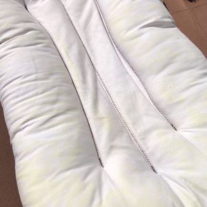 White snuggle me organic
